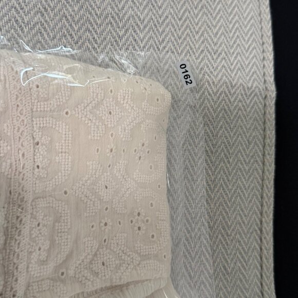 American Eagle Outfitters Cream Blouse - Picture 4 of 11